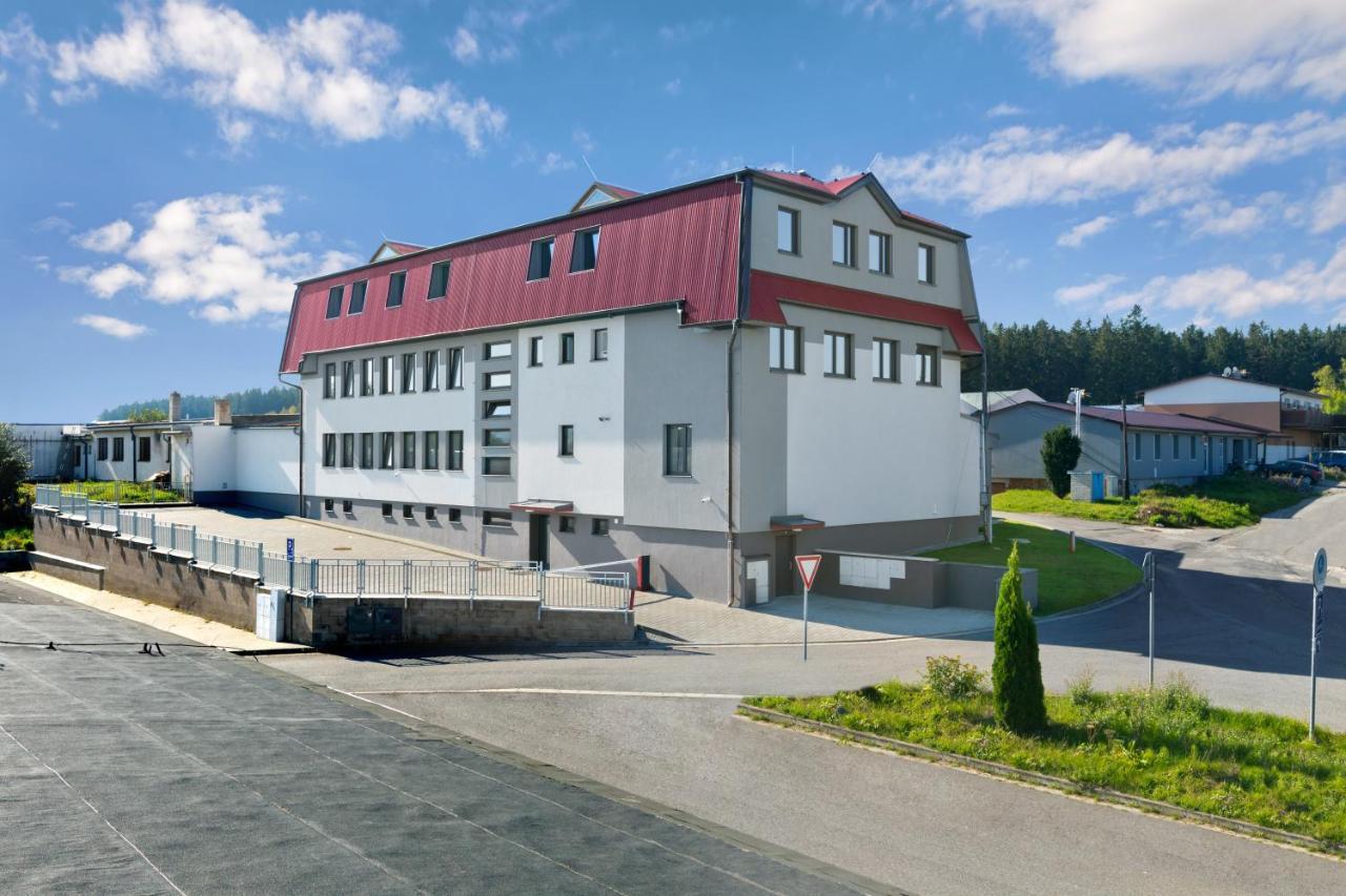 Ala Hotel Bystrice nad Pernstejnem Luaran gambar